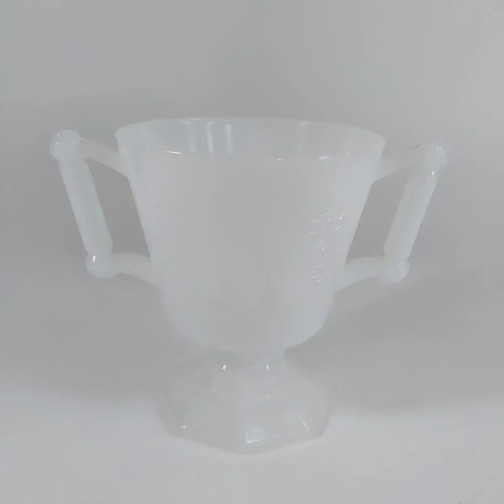 Vintage Milk Glass, Jeanette Co‎ 